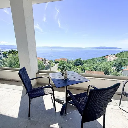 Skysea In Bregi With A View Of Daire *